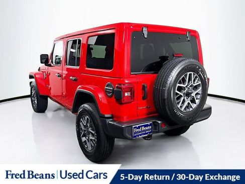 Used 2026 Jeep Wrangler Unlimited Sahara AWD/4WD image 6