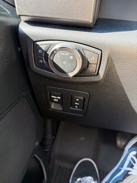 Used 2020 Ford F150 XLT w/ Equipment Group 302A Luxury AWD/4WD image 8