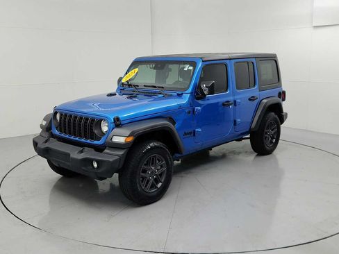Used 2024 Jeep Wrangler Unlimited Sport AWD/4WD image 4