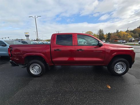 Used 2024 Chevrolet Colorado W/T w/ WT Convenience Package II image 3