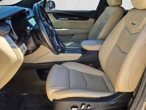 Used 2018 Cadillac XT5 Luxury image 17