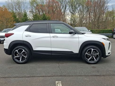 Used 2023 Chevrolet TrailBlazer RS w/ Sun and Liftgate Package AWD/4WD image 22