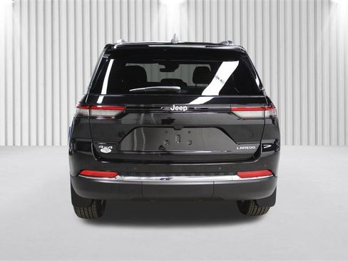 New 2025 Jeep Grand Cherokee Laredo X w/ Luxury Tech Group I image 4