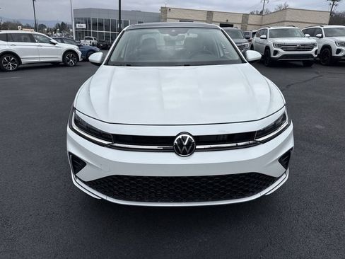 New 2026 Volkswagen Jetta SE FWD image 2