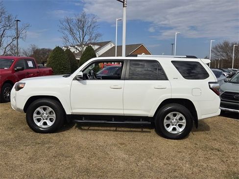 Used 2023 Toyota 4Runner SR5 Premium w/ Moonroof Package image 4