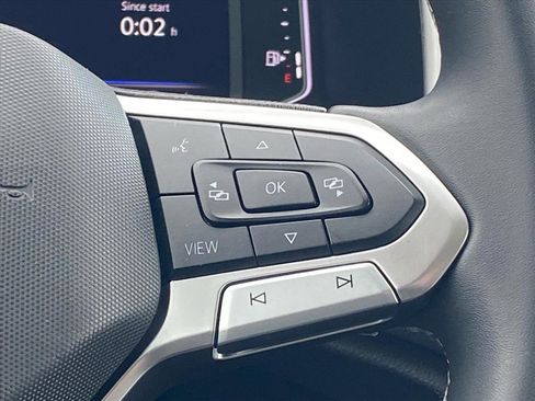 Certified 2022 Volkswagen Atlas SE image 5