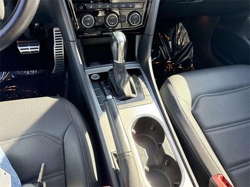 Used 2020 Volkswagen Passat 2.0T R-Line image 21