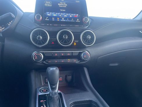 Used 2025 Nissan Sentra SV image 18