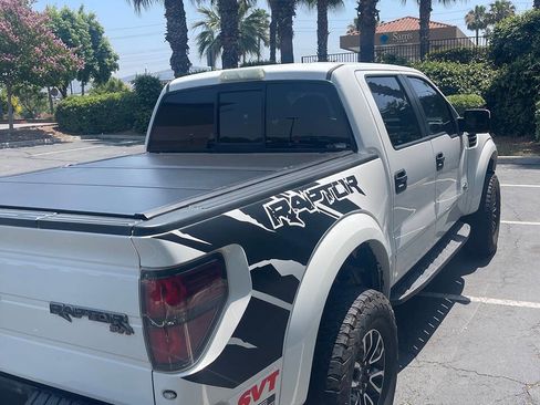 Used 2014 Ford F150 Raptor w/ Equipment Group 801A Luxury image 4