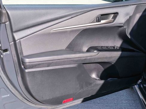 Used 2025 Toyota Camry SE FWD image 23