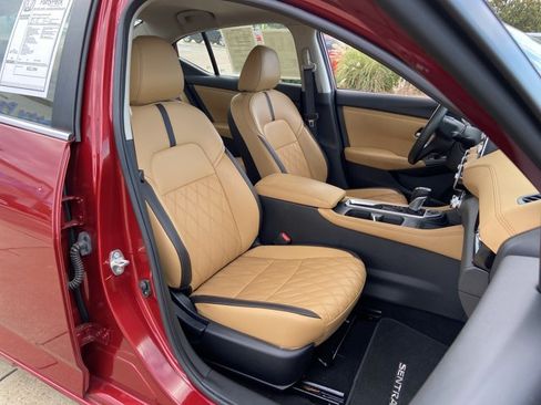Used 2025 Nissan Sentra SV w/ SV Premium Package FWD image 23