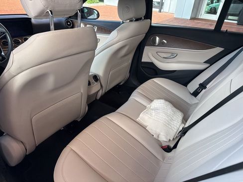 Used 2023 Mercedes-Benz E 350 Sedan image 6