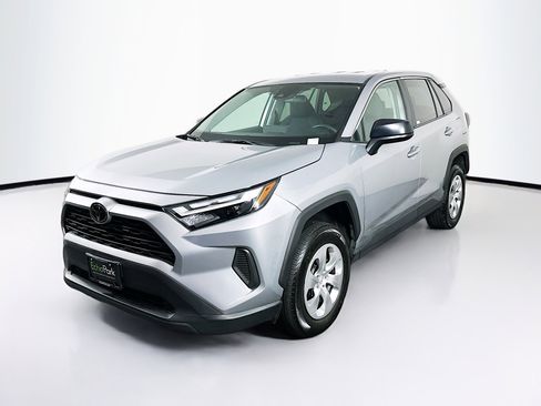 Used 2025 Toyota RAV4 LE image 3