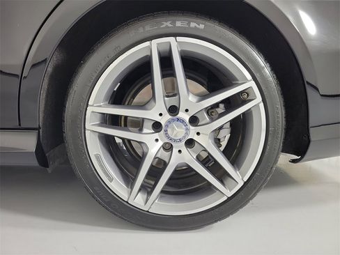 Used 2015 Mercedes-Benz E 350 Sedan image 9