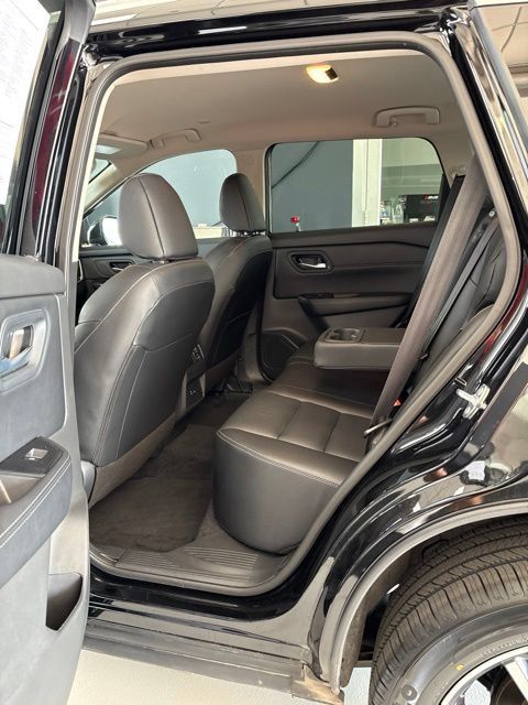 Used 2026 Nissan Rogue SL AWD/4WD image 6