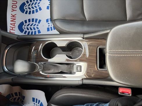 Used 2024 Chevrolet Malibu LT image 24