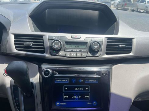 Used 2015 Honda Odyssey EX-L image 19