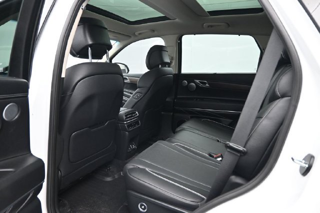 Used 2025 Genesis GV80 2.5T Prestige AWD/4WD image 20