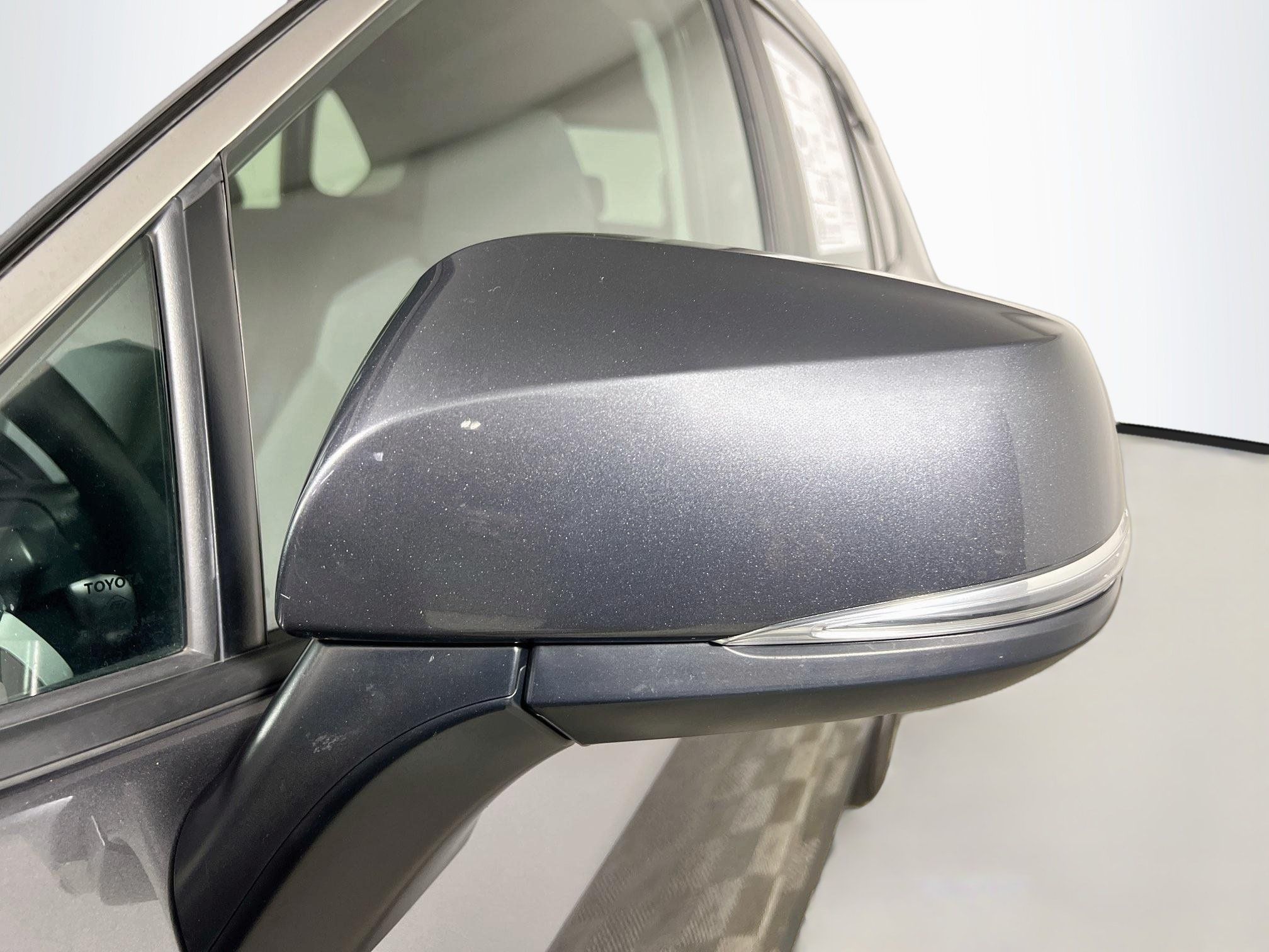Used 2025 Toyota RAV4 XLE FWD image 13
