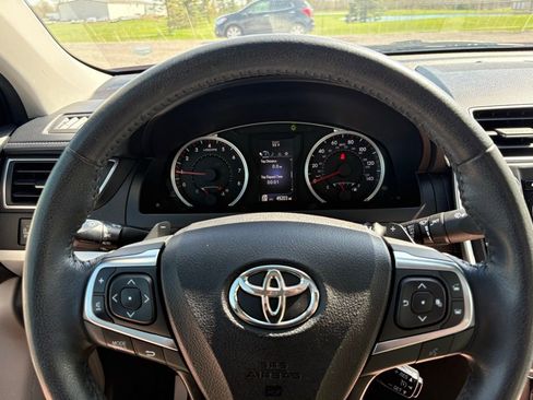 Used 2017 Toyota Camry XSE FWD image 29