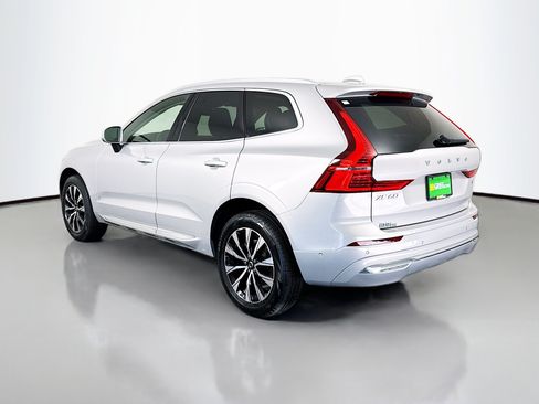 Used 2023 Volvo XC60 B5 Plus FWD image 7