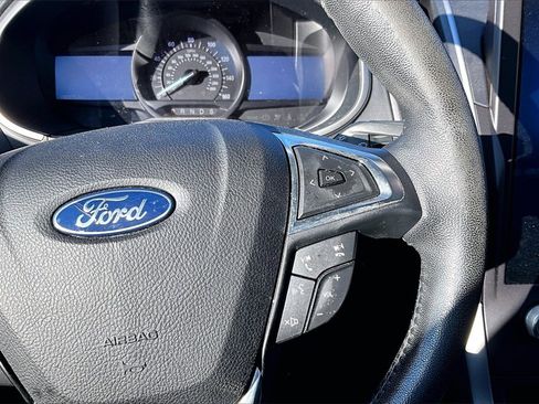 Used 2021 Ford Edge SEL image 15