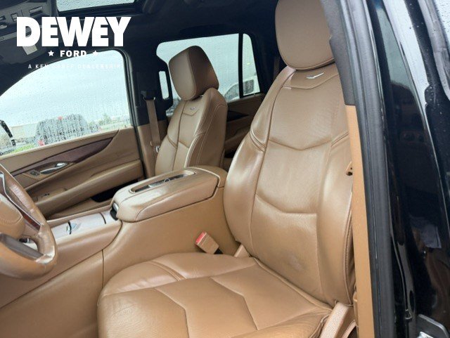 Used 2017 Cadillac Escalade Platinum AWD/4WD image 12