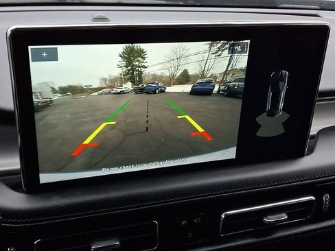 Used 2022 Lincoln Nautilus AWD w/ Premium Package image 18