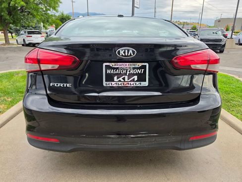 Used 2017 Kia Forte LX FWD image 6