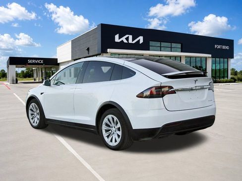 Used 2020 Tesla Model X Long Range AWD/4WD image 7