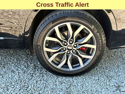 Used 2024 Cadillac XT6 Sport AWD/4WD image 9