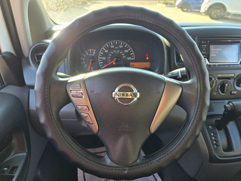 Used 2019 Nissan NV200 S image 40