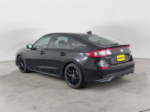 Used 2024 Honda Civic Sport image 3