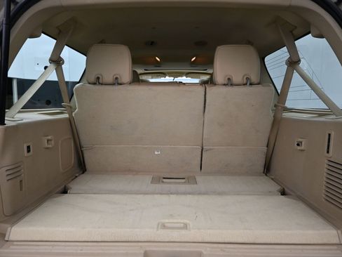 Used 2017 Ford Expedition EL XLT w/ Equipment Group 202A image 6