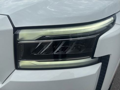 Used 2024 Nissan Frontier SL w/ Technology Package image 9