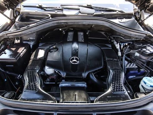 Used 2017 Mercedes-Benz GLS 450 4MATIC image 51