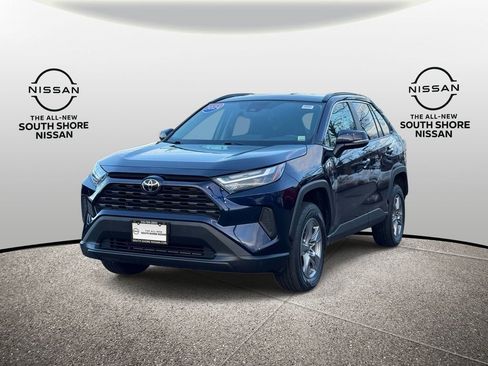 Used 2024 Toyota RAV4 XLE AWD/4WD image 4
