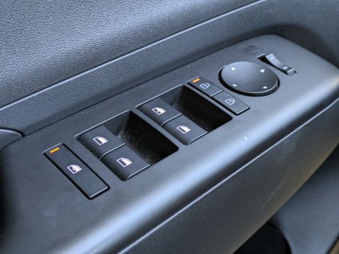 Certified 2025 Hyundai Kona SE image 23