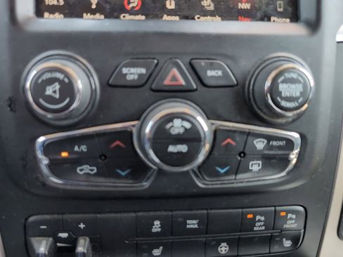 Used 2018 RAM 1500 Outdoorsman AWD/4WD image 13