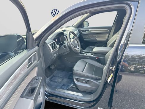 Used 2023 Volkswagen Atlas Cross Sport SE FWD image 10