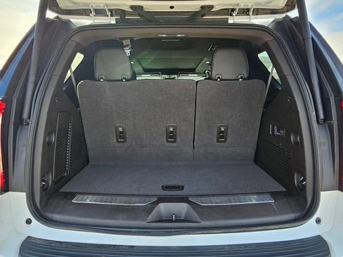 Used 2023 GMC Yukon Denali image 5