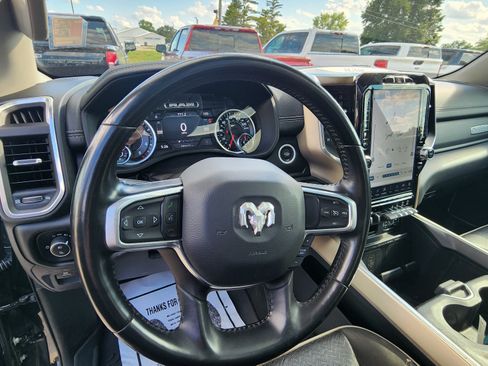 Used 2022 RAM 1500 Laramie AWD/4WD image 13