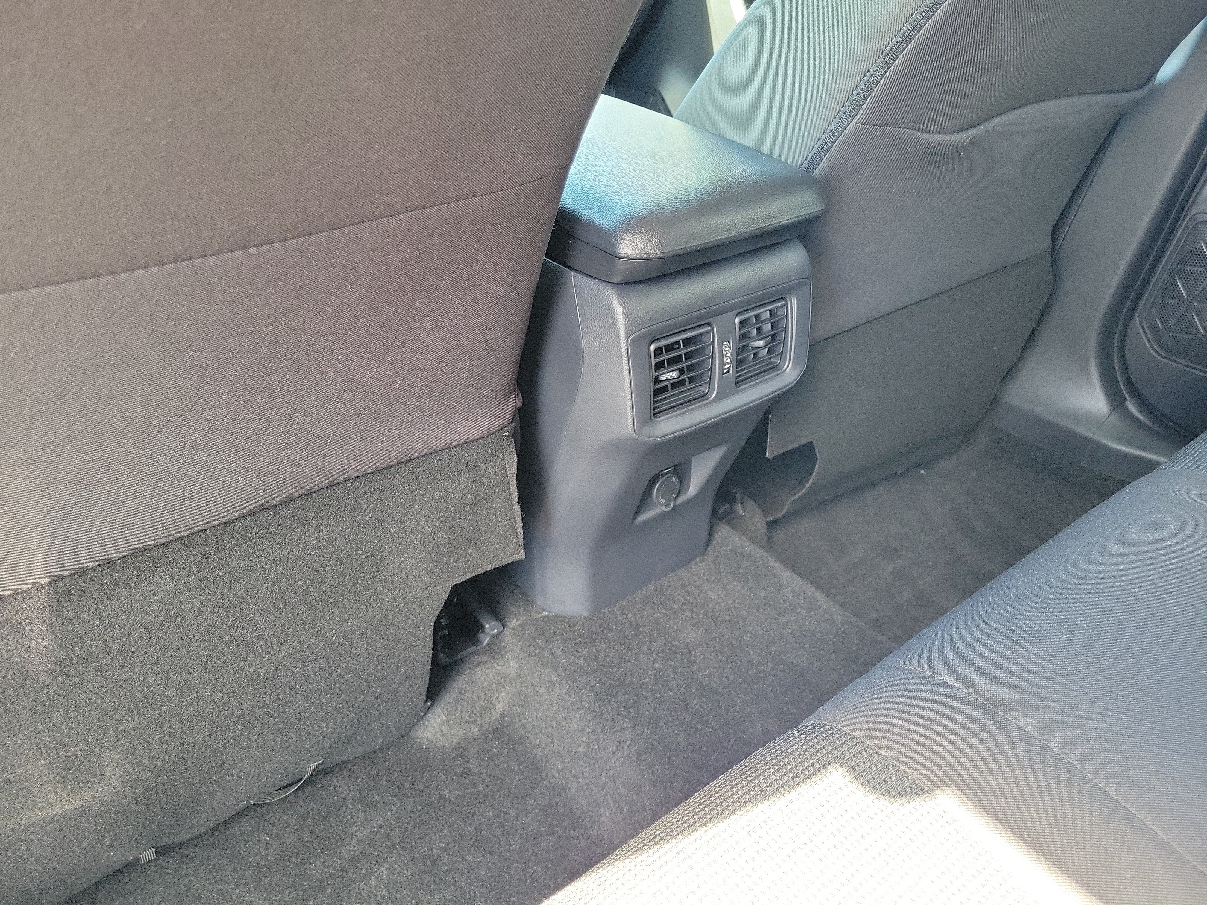 Used 2024 Toyota RAV4 LE FWD image 12