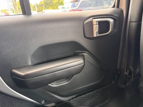 Used 2021 Jeep Wrangler Unlimited Sport AWD/4WD image 27