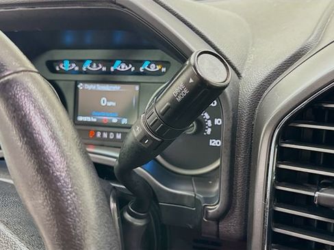 Used 2019 Ford F150 XLT w/ Equipment Group 302A Luxury AWD/4WD image 17