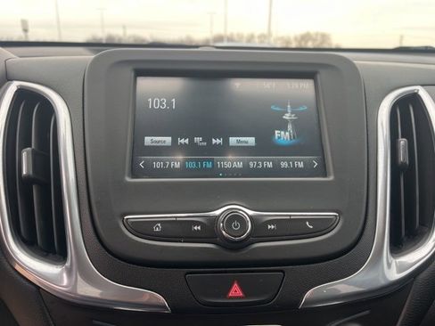 Used 2018 Chevrolet Equinox LT image 24