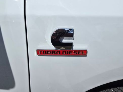 Used 2024 RAM 2500 Laramie AWD/4WD image 5