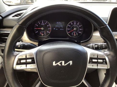 Used 2022 Kia Telluride EX w/ EX Premium Package FWD image 16