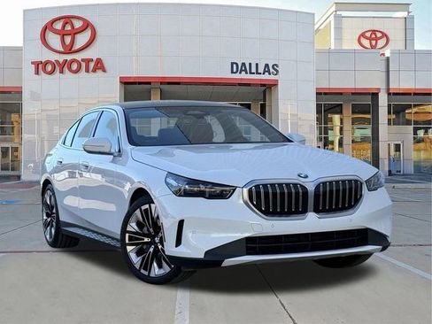 Used 2024 BMW 530i w/ M Sport Package RWD image 1