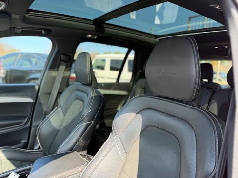 Used 2019 Volvo XC90 T6 R-Design w/ Advanced Package image 28